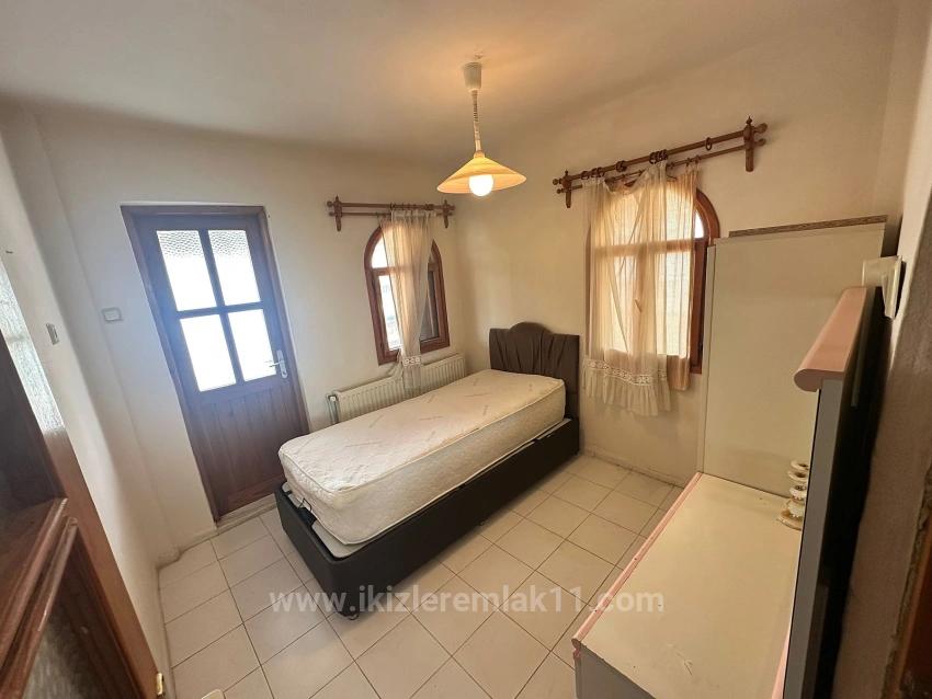 Freistehende Villa Mit 3+1 Schlafzimmern Und Privatem Pool In Doğanbey, Seferihisar Zu Verkaufen