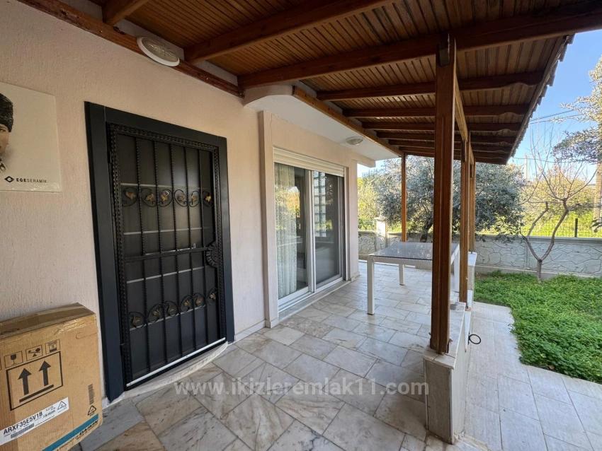 Seferihisar'cumhuriyet Bezirk, Meltem Tour Site 4+1 Villa Zum Verkauf Am Meer