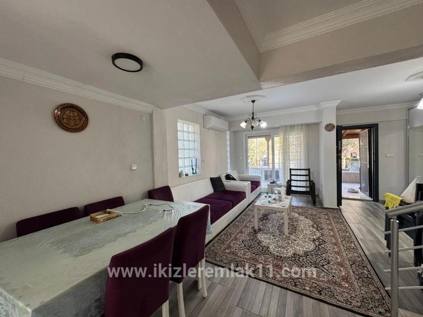4+1-Zimmer Villa Zu verkaufen in Cumhuriyet Bz. Seferihisar Doğanbey - 165 m²