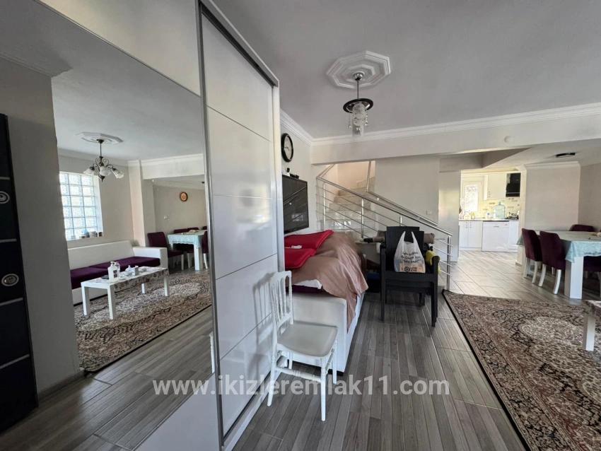 4+1-Zimmer Villa Zu verkaufen in Cumhuriyet Bz. Seferihisar Doğanbey - 165 m²