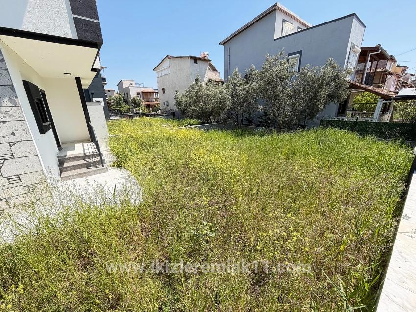 3+1-Zimmer Villa Zu verkaufen in Cumhuriyet Bz. Seferihisar Doğanbey - 220 m²