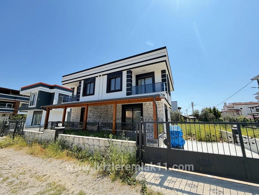 3+1-Zimmer Villa Zu verkaufen in Cumhuriyet Bz. Seferihisar Doğanbey - 220 m²