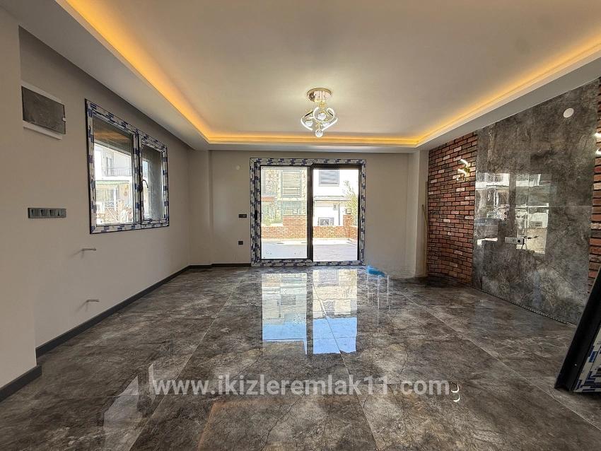 3+1-Zimmer Villa Zu verkaufen in Cumhuriyet Bz. Seferihisar Doğanbey - 200 m²