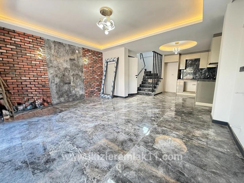 3+1-Zimmer Villa Zu verkaufen in Cumhuriyet Bz. Seferihisar Doğanbey - 200 m²