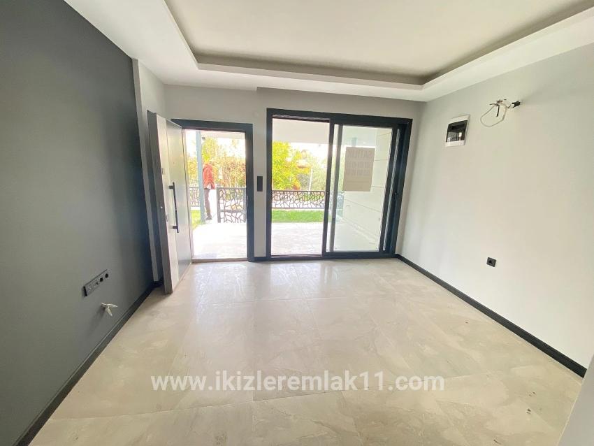 2+1-Zimmer Villa Zu verkaufen in Cumhuriyet Bz. Seferihisar Doğanbey - 150 m²