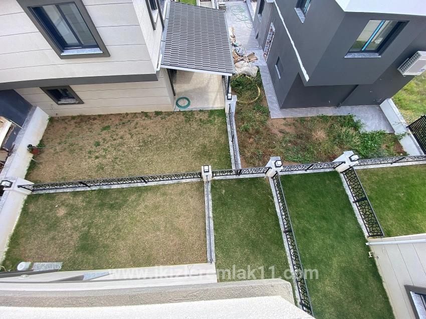 2+1-Zimmer Villa Zu verkaufen in Cumhuriyet Bz. Seferihisar Doğanbey - 150 m²