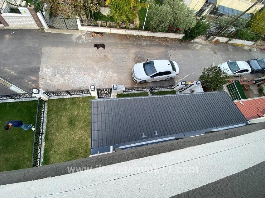 2+1-Zimmer Villa Zu verkaufen in Cumhuriyet Bz. Seferihisar Doğanbey - 150 m²