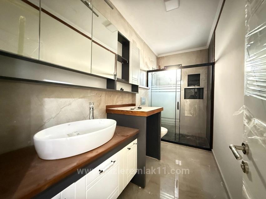 Brandneue 3+1-Villa Zum Verkauf Im Seferihisar Doğanbey Center.