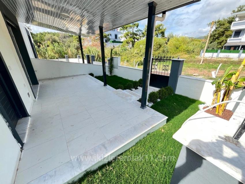 Brandneue Freistehende 3+1 Villa Mit Privatem Pool In Doğanbey, Seferihisar Zu Verkaufen.