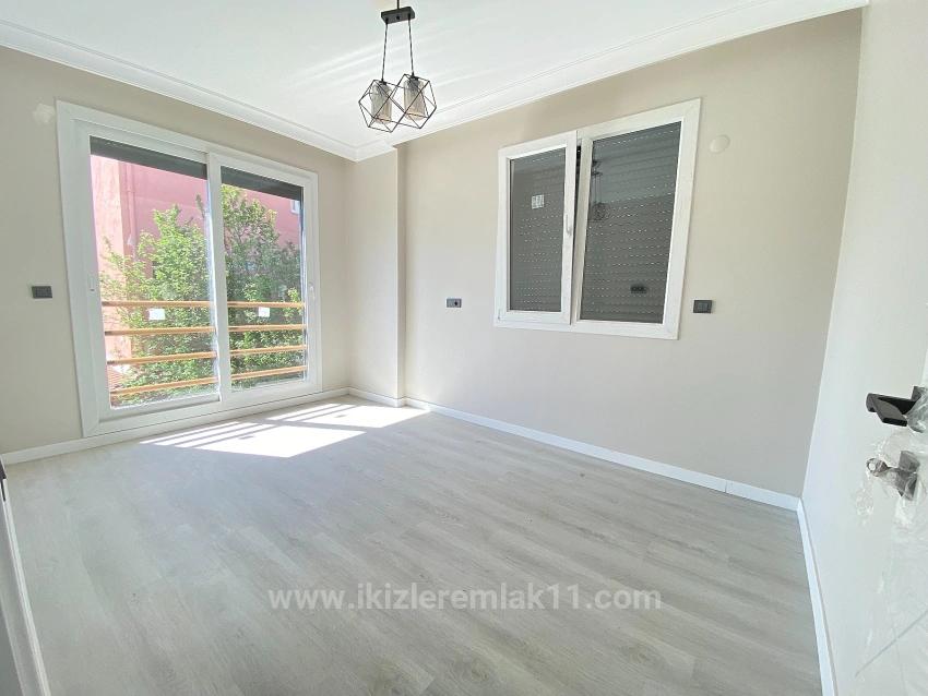 Brandneue, Freistehende Luxusvilla Mit 3 Schlafzimmern Und Einem Zusätzlichen Zimmer In Doğanbey, Seferihisar, Zu Verkaufen.