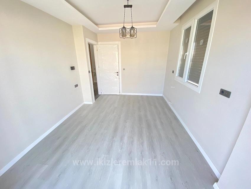 Brandneue, Freistehende Luxusvilla Mit 3 Schlafzimmern Und Einem Zusätzlichen Zimmer In Doğanbey, Seferihisar, Zu Verkaufen.