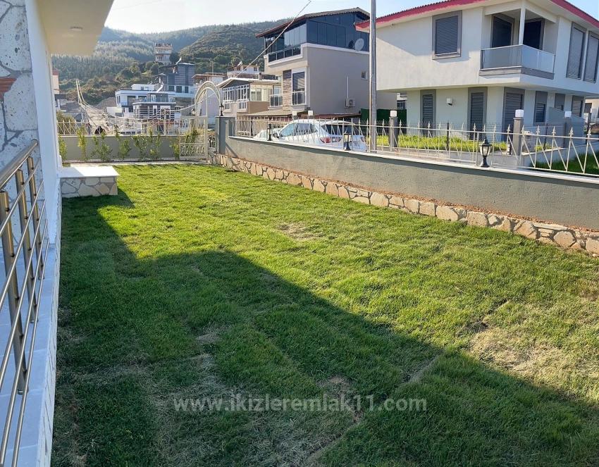 2+1 Villa Mit Meerblick Und Garten Zum Verkauf In Doğanbey, Seferihisar
