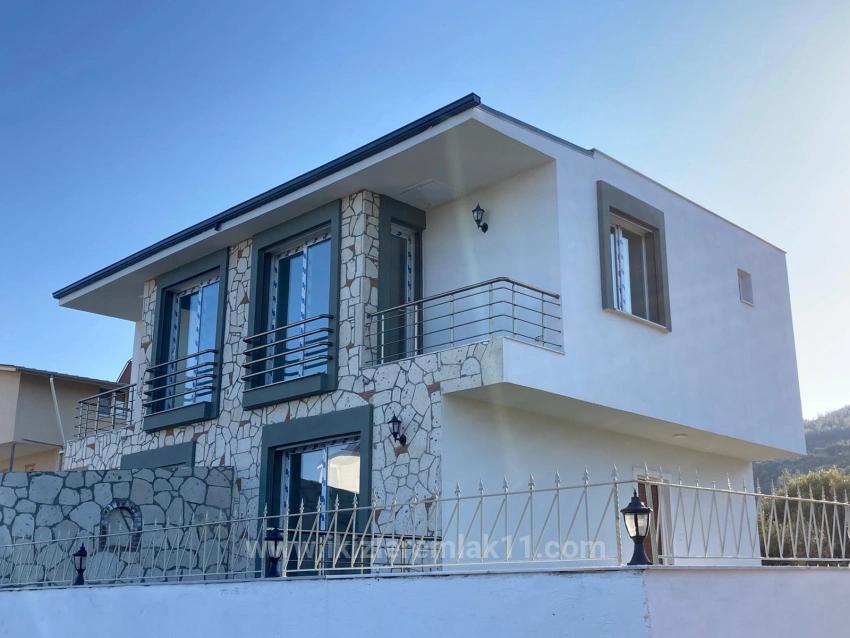 2+1 Villa Mit Meerblick Und Garten Zum Verkauf In Doğanbey, Seferihisar