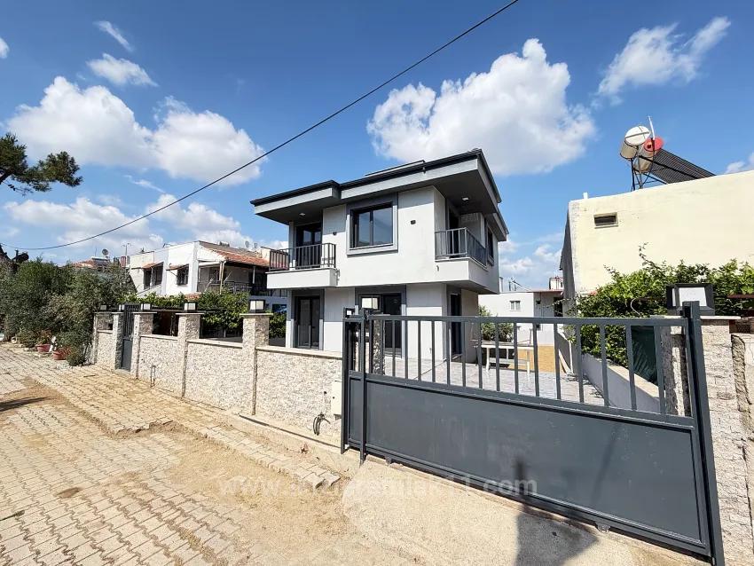 370 M² Garten, Freistehende 3+1-Zimmer-Villa In Meeresnähe In Doğanbey
