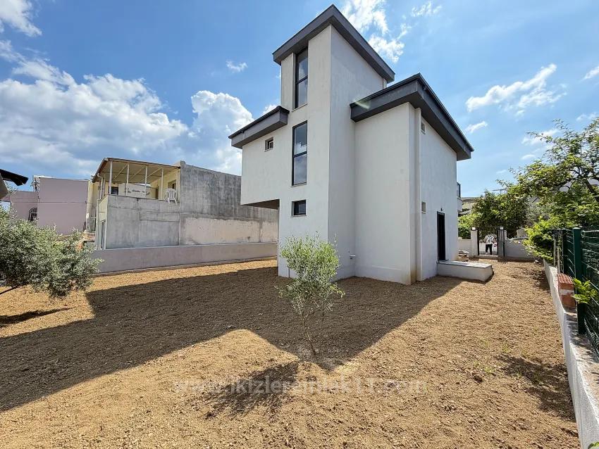 370 M² Garten, Freistehende 3+1-Zimmer-Villa In Meeresnähe In Doğanbey