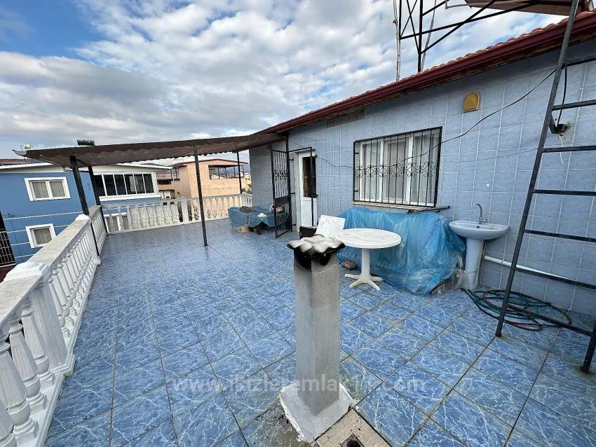 In Seferihisar Doğanbey Zu Verkaufen 4+1 500M Vom Meer Entfernt Villa