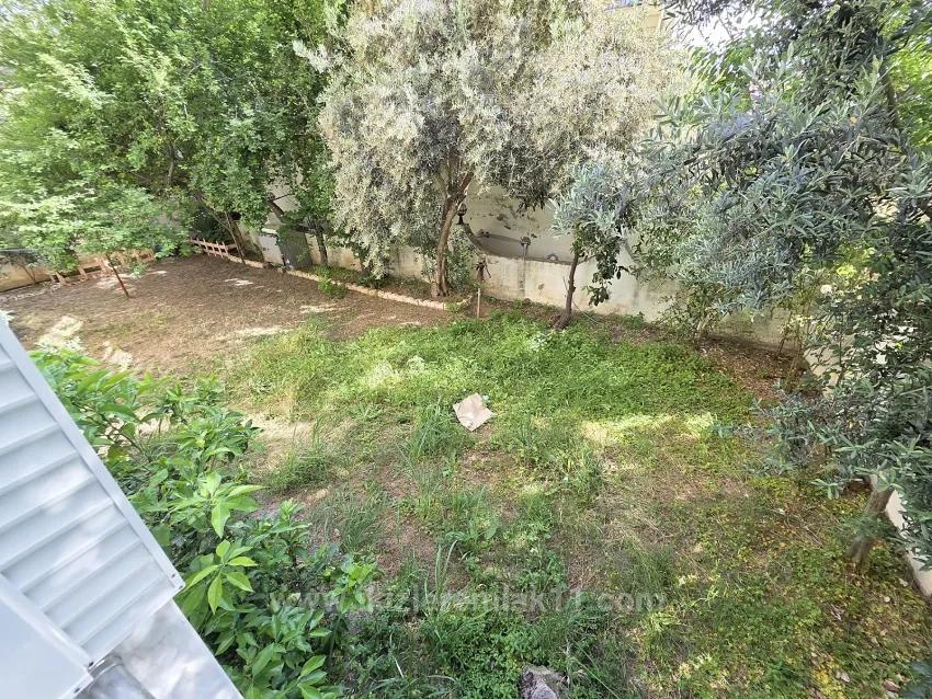 Zum Verkauf - Unabhängige Wohnung Mit Garten - In Gümüldür - 200 Mt Vom Meer Entfernt