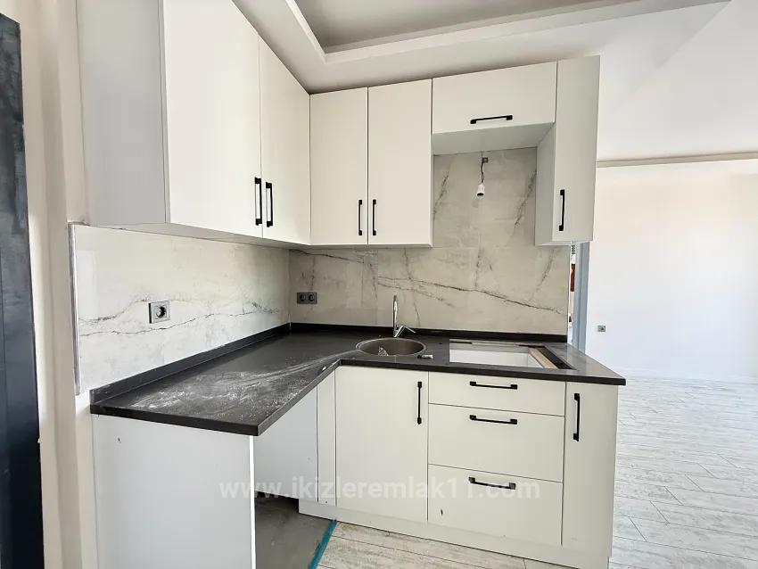 In Seferihisar Doğanbey Zu Verkaufen 1+1 Zur Meerseite Zu Verkaufende Wohnung