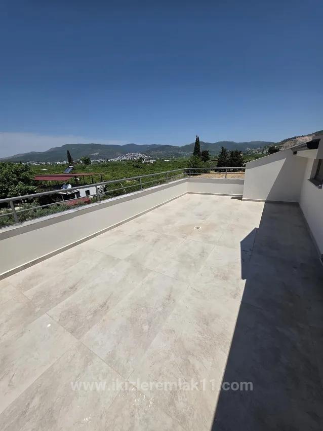 In Gümüldür İnönü Mahallesi, 450 Meter Vom Meer Entfernt, Großzügige Gartenvilla, Neuwertig 4+1!