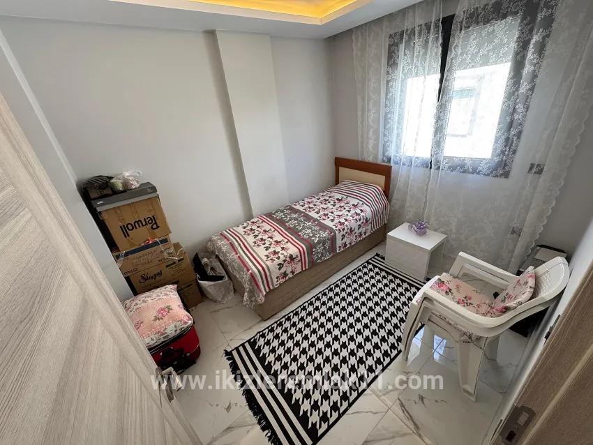 In Seferihisar Doğanbey zu verkaufen 3+1 geräumiges haus mit großem garten doppelhaushälfte Ferienhaus
