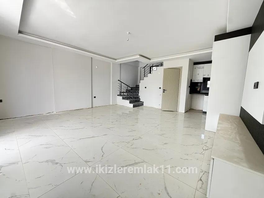 3+1-Zimmer Villa Zu verkaufen in Cumhuriyet Bz. Seferihisar Doğanbey - 180 m²