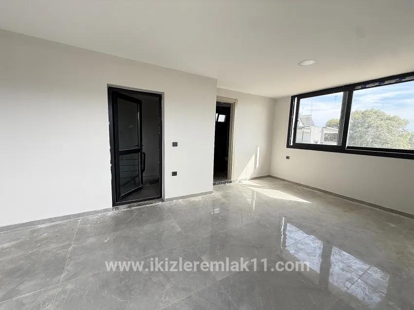 3+1-Zimmer Villa Zu verkaufen in Cumhuriyet Bz. Seferihisar Doğanbey - 180 m²