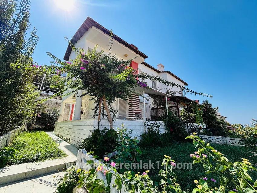 3+1-Zimmer Sommerhaus Zu verkaufen in Atatürk Bz. Seferihisar Doğanbey - 150 m²
