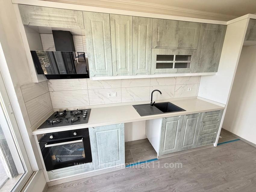 3 + 2 Maisonette-Wohnung Mit Neuem Aufzug Zum Verkauf Im Zentrum Von Seferihisar Ürkmez