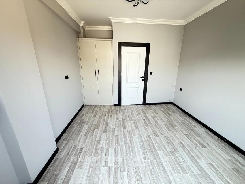 Freistehende Villa Mit 3+1 Schlafzimmern Und Brandneuem Garten In Seferihisar Doğanbey Zu Verkaufen