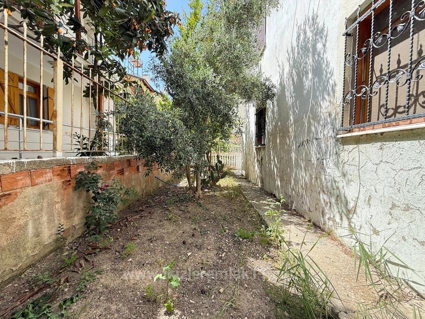 3+1 Gartenapartment In Ürkmez Zu Verkaufen, 250 Meter Vom Meer Entfernt, Erschwinglicher Preis