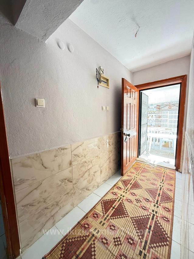 3+1 Gartenapartment In Ürkmez Zu Verkaufen, 250 Meter Vom Meer Entfernt, Erschwinglicher Preis