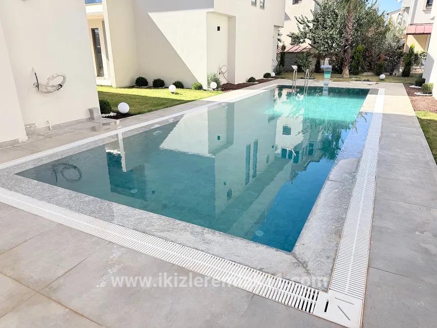 3+1-Zimmer Villa Zu verkaufen in Mersin Alanı Bz. Seferihisar Ürkmez - 200 m²