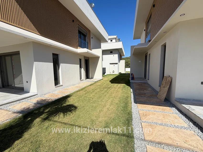 3+1-Zimmer Villa Zu verkaufen in Mersin Alanı Bz. Seferihisar Ürkmez - 200 m²