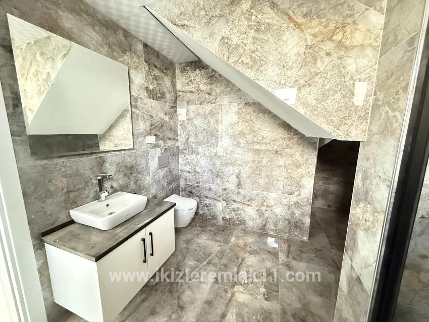 3+1-Zimmer Einfamilienhaus Zu verkaufen in Cumhuriyet Bz. Seferihisar Doğanbey - 170 m²