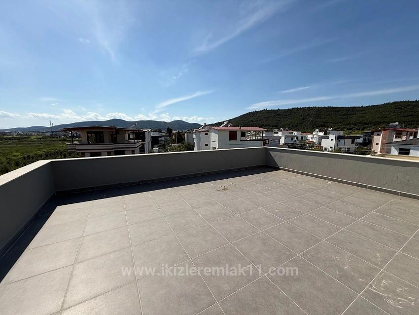 3+1 Duplex-Sommerhaus Mit Pool In Seferihisar Doğanbey