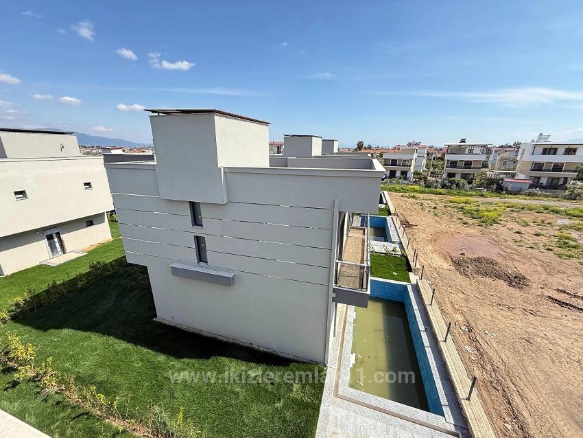 3+1 Duplex-Sommerhaus Mit Pool In Seferihisar Doğanbey