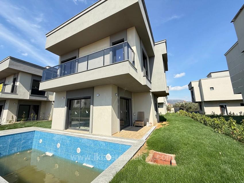 3+1 Duplex-Sommerhaus Mit Pool In Seferihisar Doğanbey
