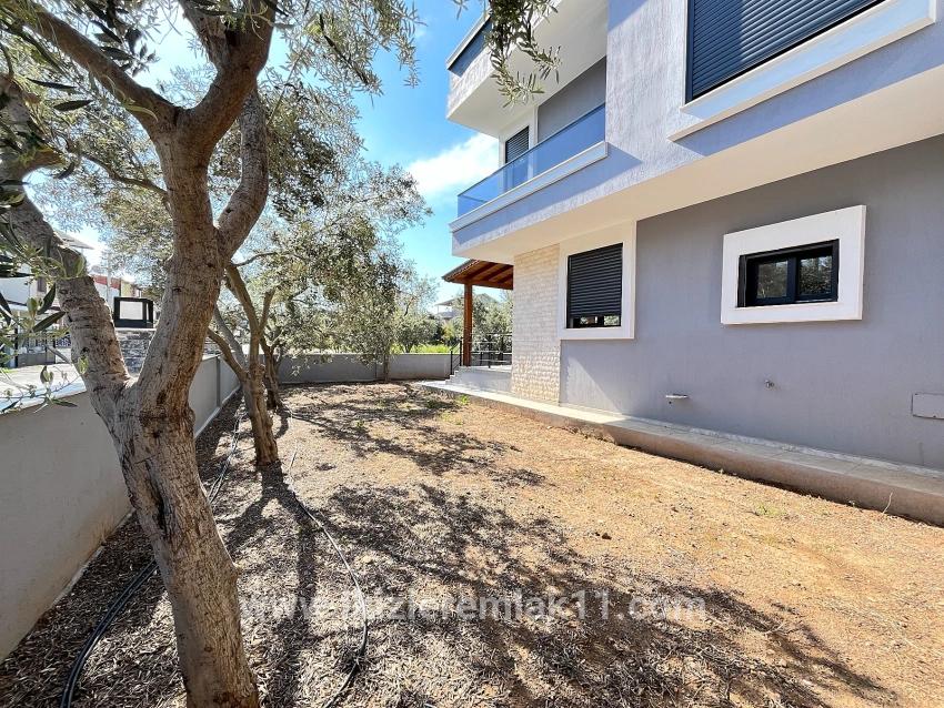 3+1-Zimmer Villa Zu verkaufen in Cumhuriyet Bz. Seferihisar Doğanbey - 180 m²