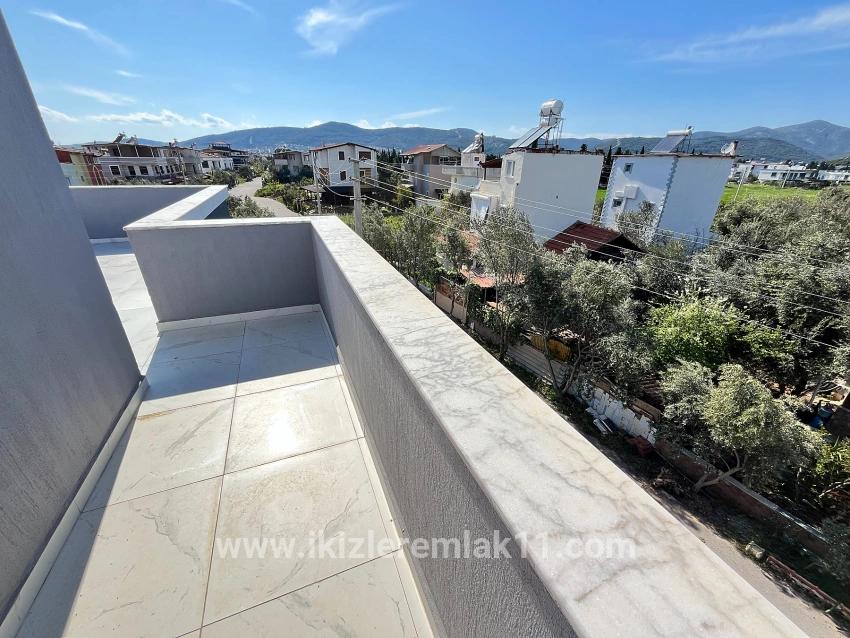3+1-Zimmer Villa Zu verkaufen in Cumhuriyet Bz. Seferihisar Doğanbey - 180 m²