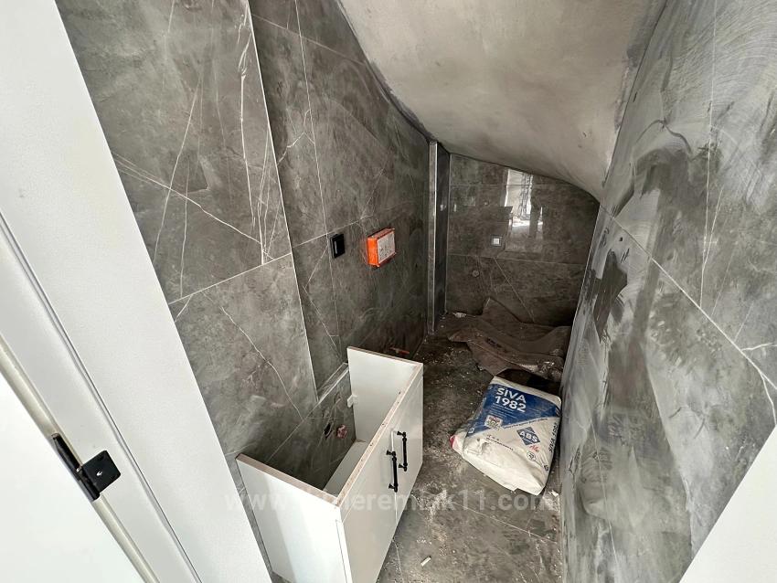 3+1 Maisonette-Villa Mit Neuem Garten Zum Verkauf Im Zentrum Von Seferihisar Ürkmez