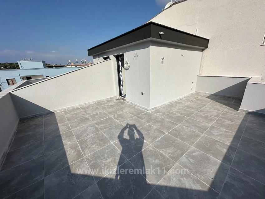 3+1 Maisonette-Villa Mit Neuem Garten Zum Verkauf Im Zentrum Von Seferihisar Ürkmez