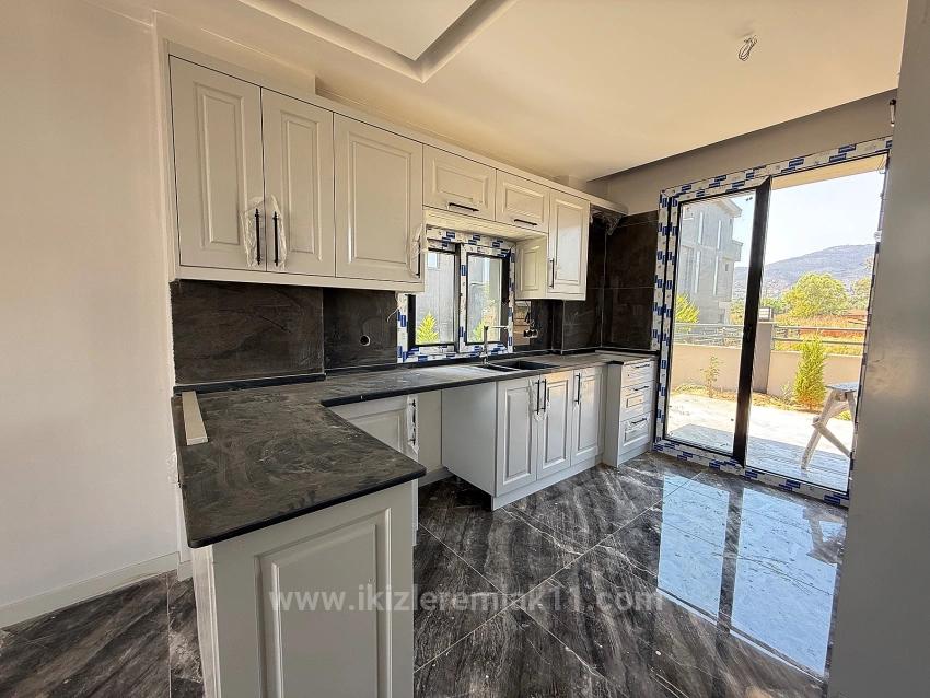 2 + 1 Villa Mit Freistehendem Garten Zum Verkauf In Seferihisar Doğanbey