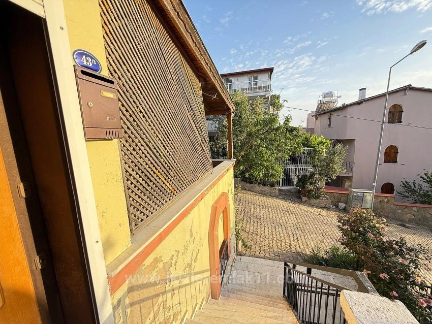 1+1 Wohnung Zum Verkauf 200 Meter Vom Meer Entfernt In Seferihisar Ürkmez