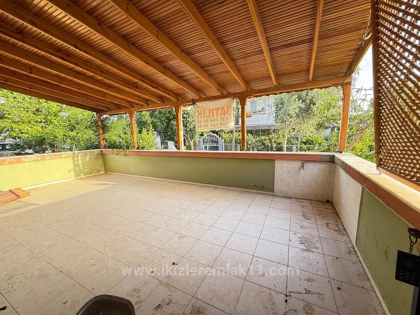 1+1 Wohnung Zum Verkauf 200 Meter Vom Meer Entfernt In Seferihisar Ürkmez