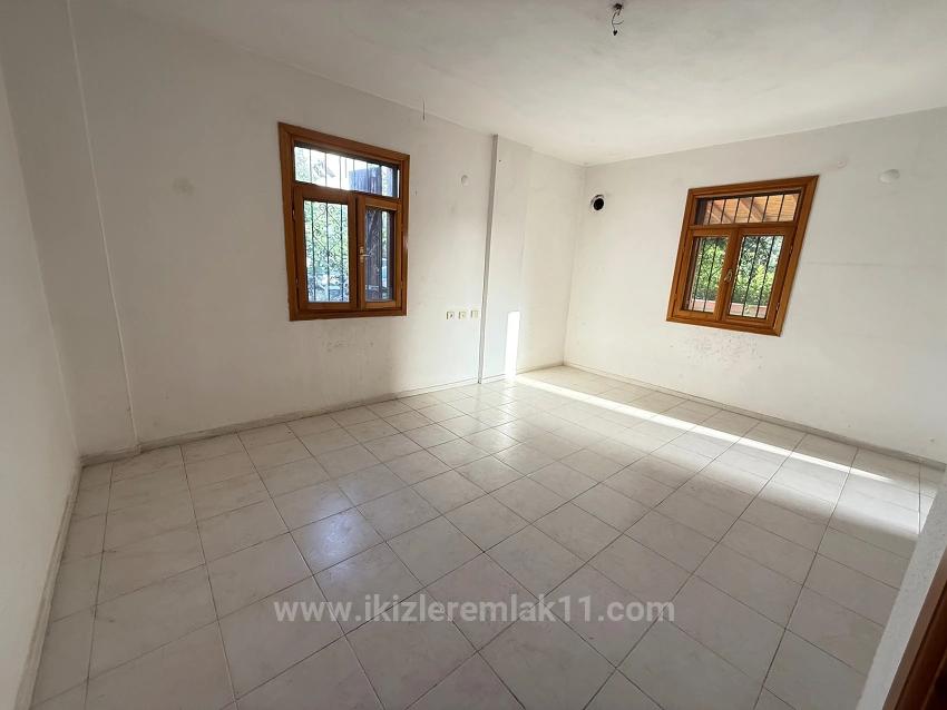 1+1 Wohnung Zum Verkauf 200 Meter Vom Meer Entfernt In Seferihisar Ürkmez