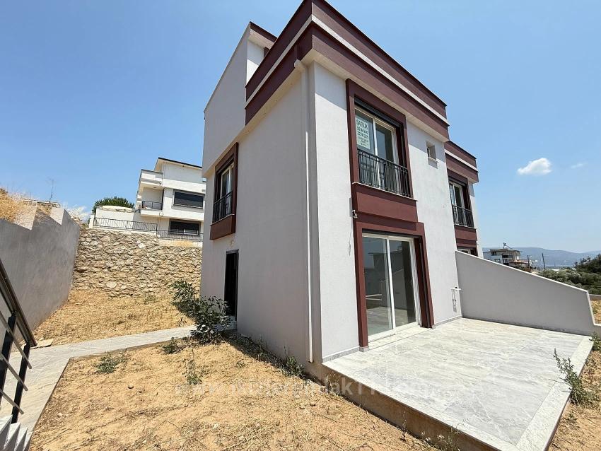 3+1 Villa Mit Meerblick Und Separatem Garten In Seferihisar Doğanbey Zu Verkaufen