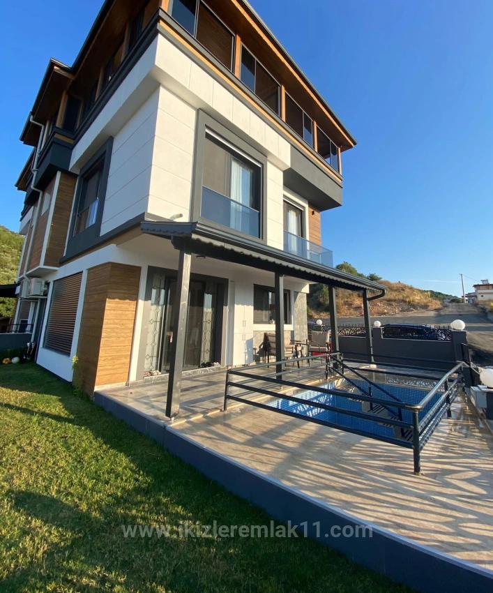 Freistehende Villa Mit 3+1 Schlafzimmern, Meerblick Und Pool In Seferihisar Doğanbey Zu Verkaufen