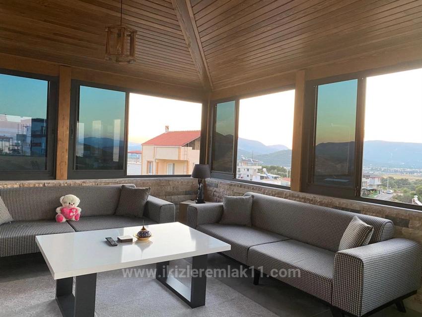 Freistehende Villa Mit 3+1 Schlafzimmern, Meerblick Und Pool In Seferihisar Doğanbey Zu Verkaufen