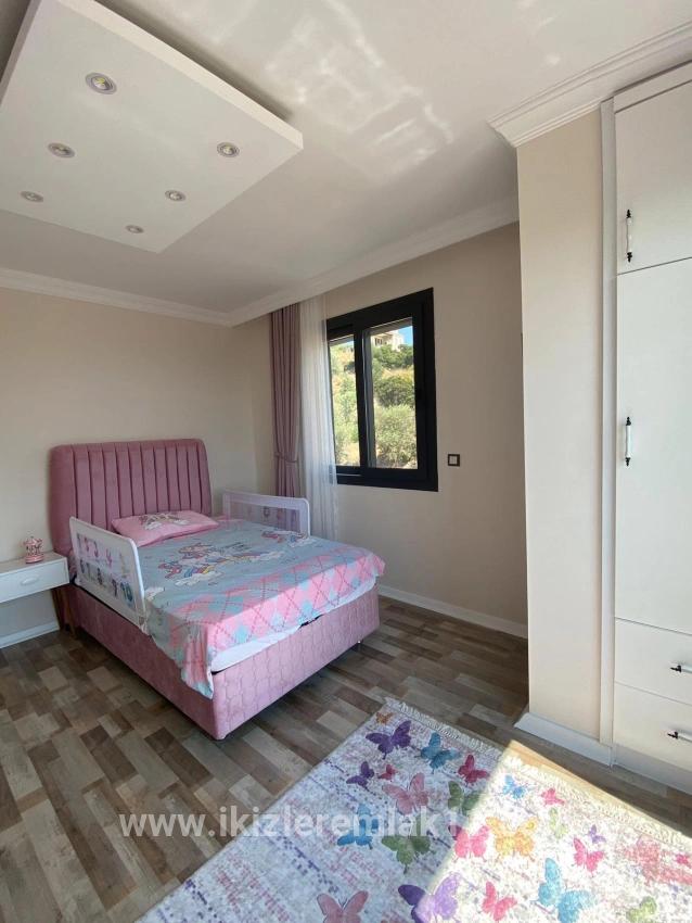 3+1-Zimmer Villa Zu verkaufen in Atatürk Bz. Seferihisar Doğanbey - 180 m²