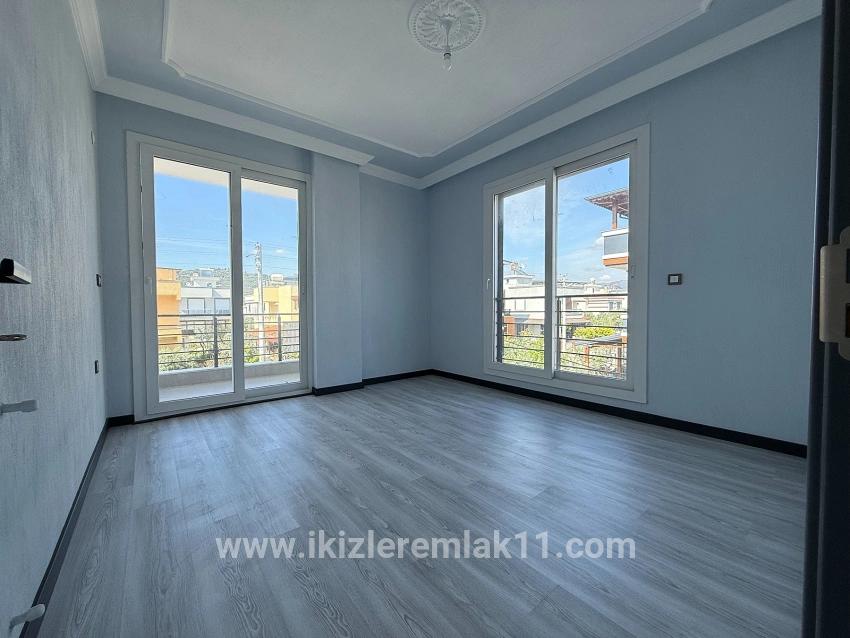 3+1-Zimmer Villa Zu verkaufen in Cumhuriyet Bz. Seferihisar Doğanbey - 300 m²
